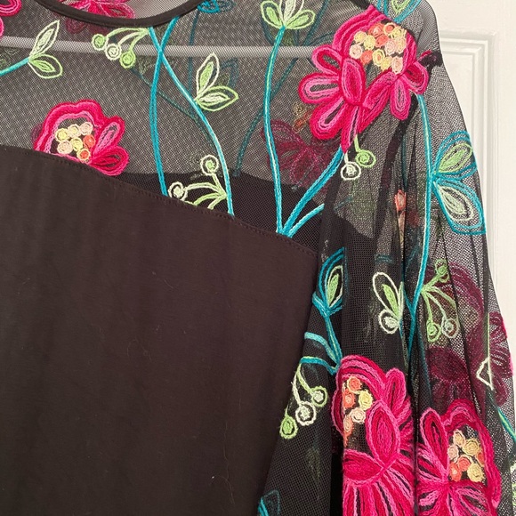 Shirt - Picture 2 of 3